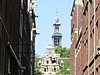 Вид на церковь Westerkerk со сотороны канала Singel